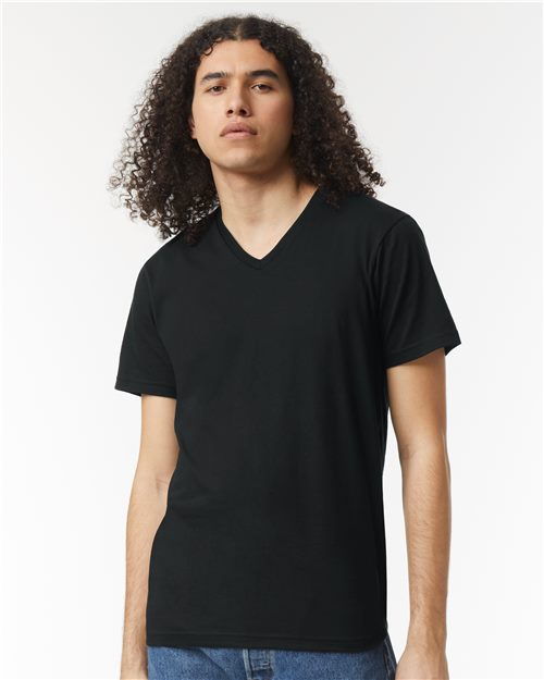 2006CVC Unisex CVC V-Neck Tee