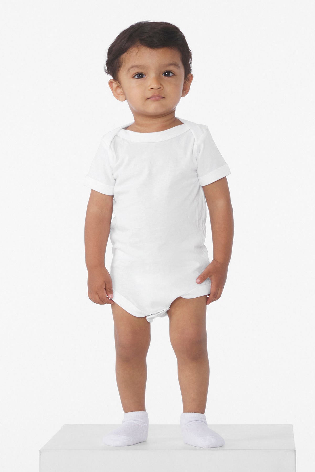 BC100B_white_model_front.jpg