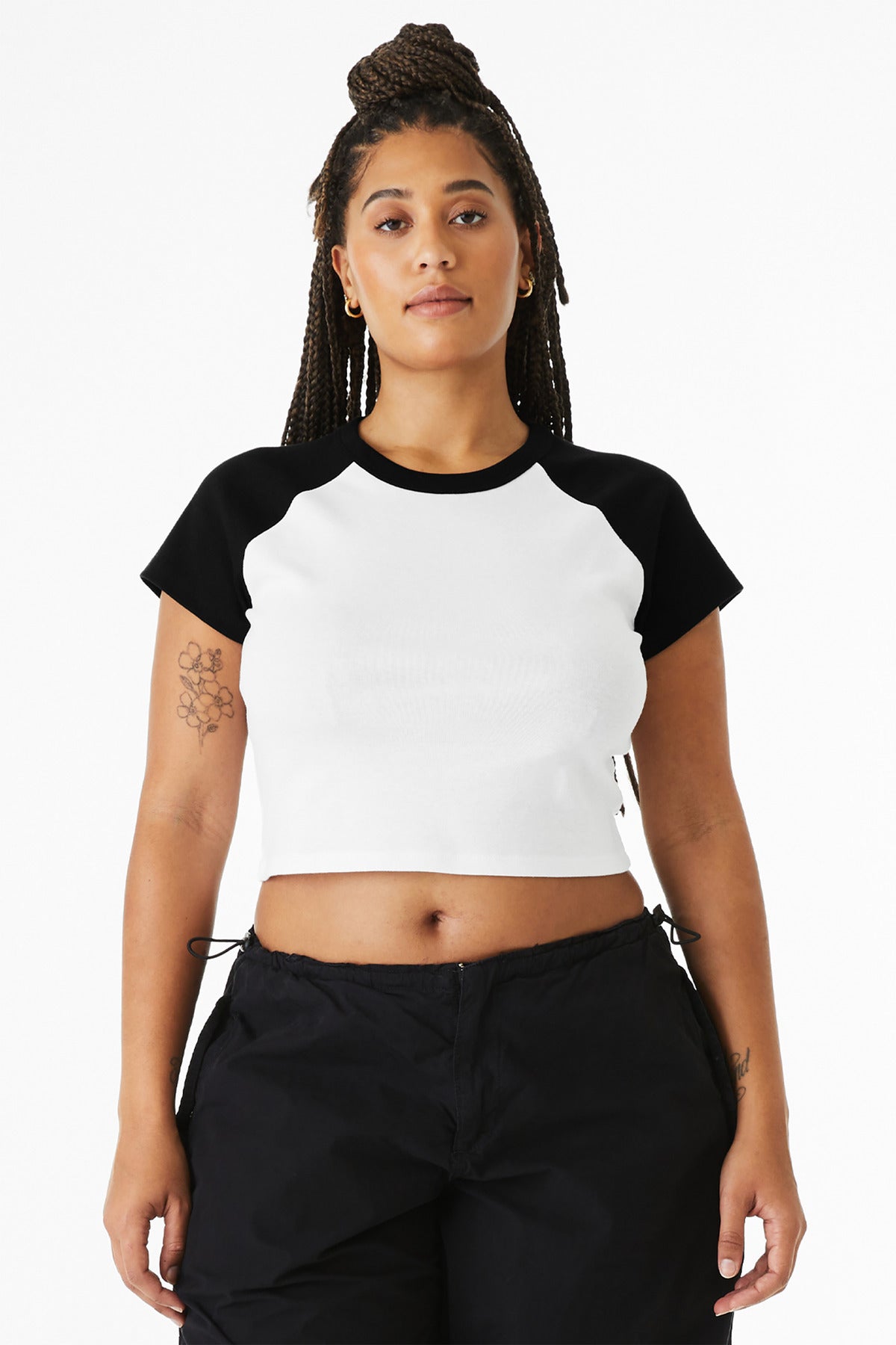BC1201_whiteblack_model_front.jpg