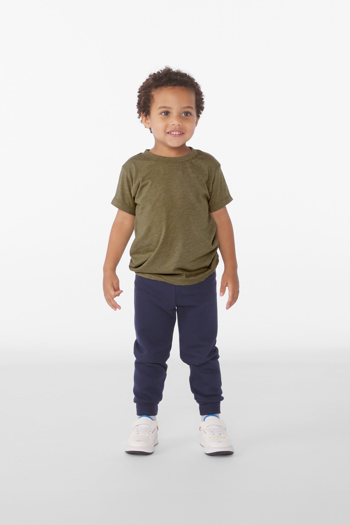 BC3413T_olivetriblend_model_front.jpg