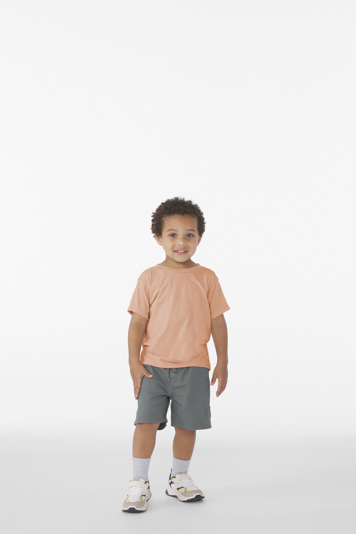 BC3413T_peachtriblend_model_front.jpg