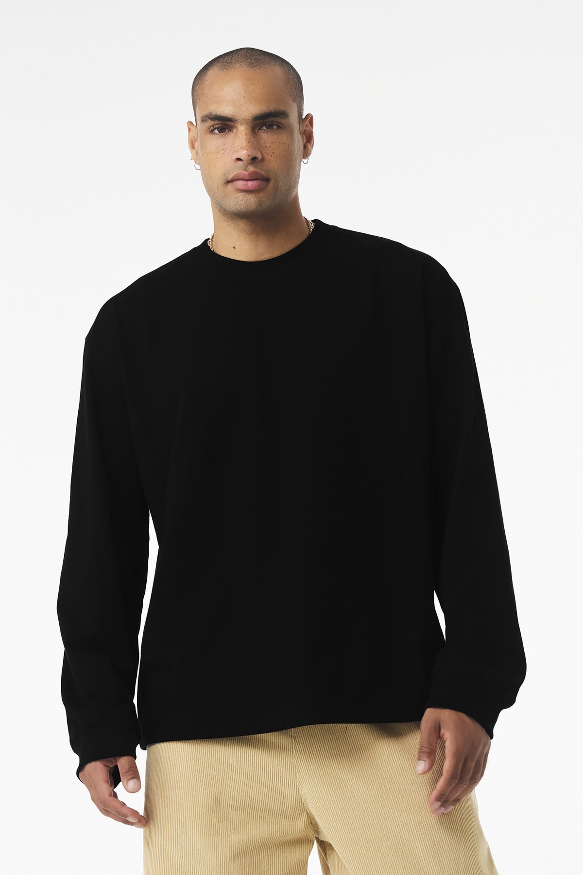 BC4651_black_model_front.jpg