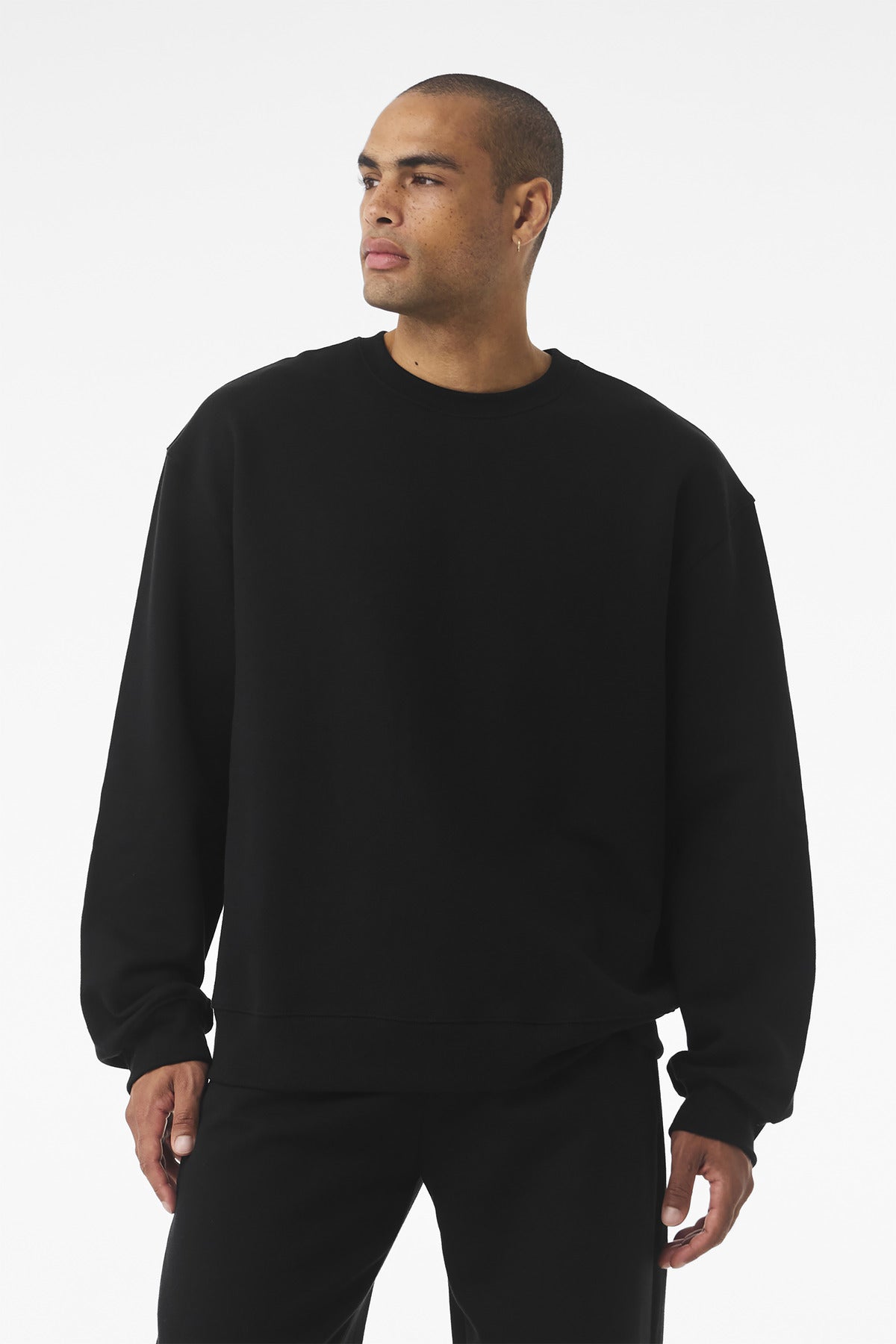 BC4711_black_model_front.jpg