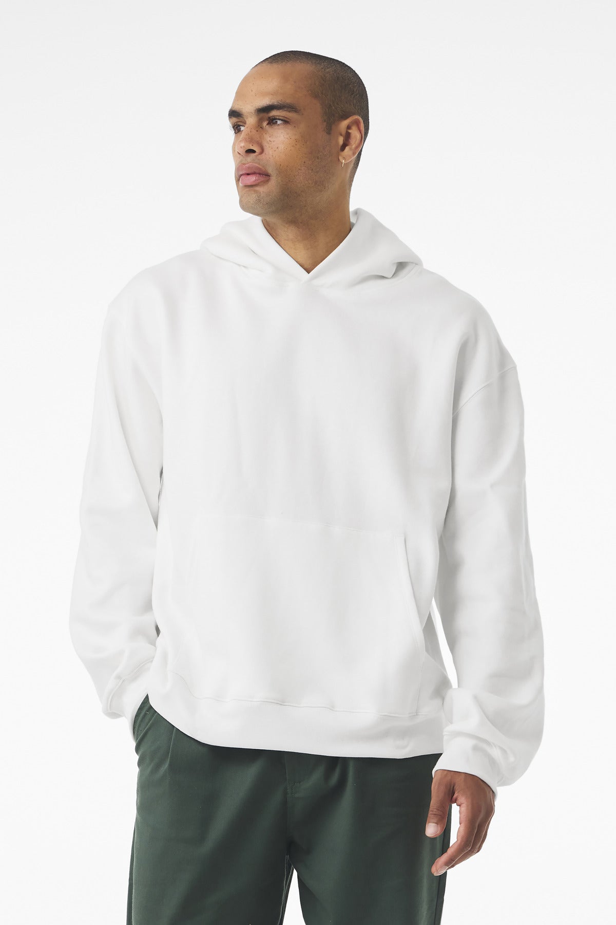 BC4719_white_model_front.jpg