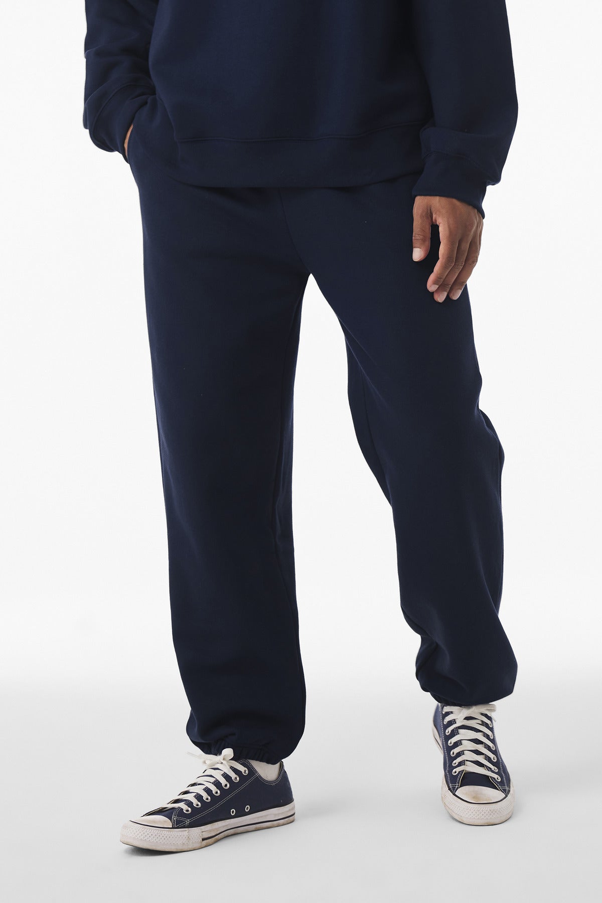 BC4737_navy_model_front.jpg