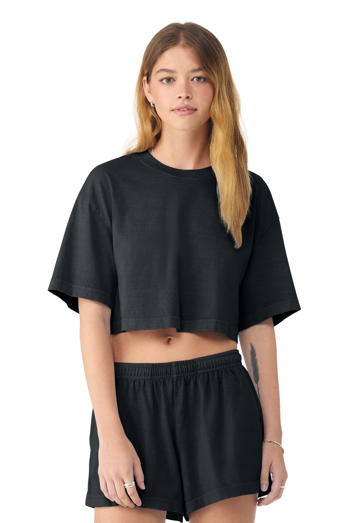 BC6882GD_washedblack_model_front.jpg