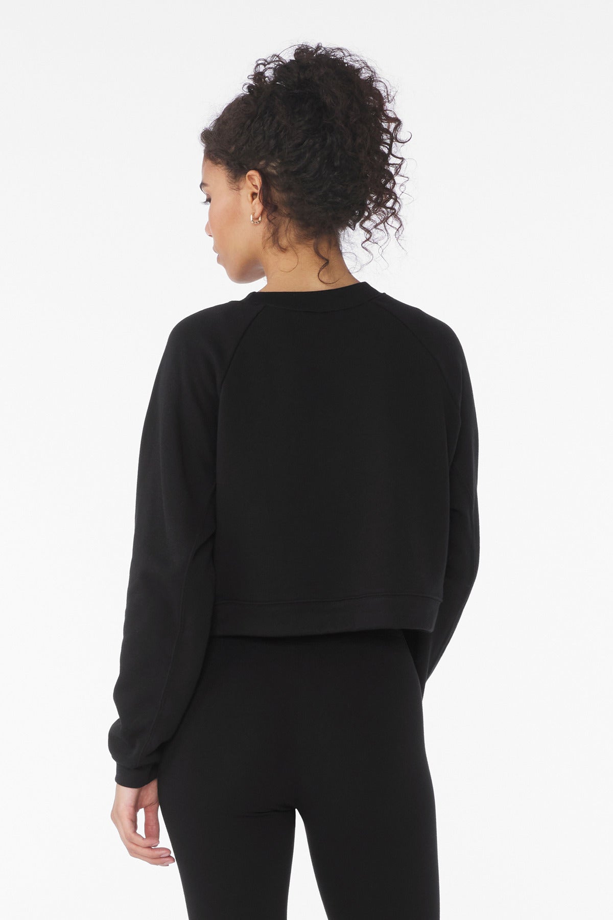 BC7505_black_model_back.jpg