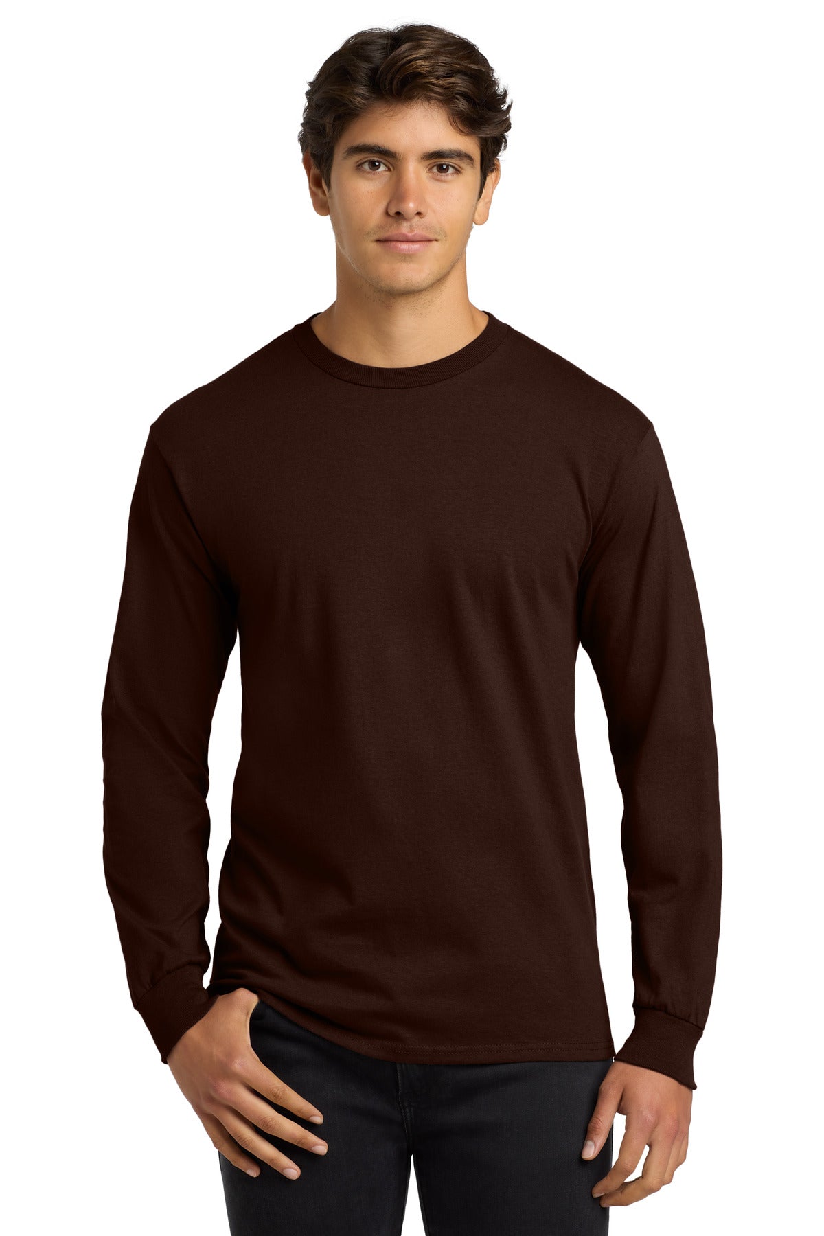 G2400_darkchocolate_model_front.jpg