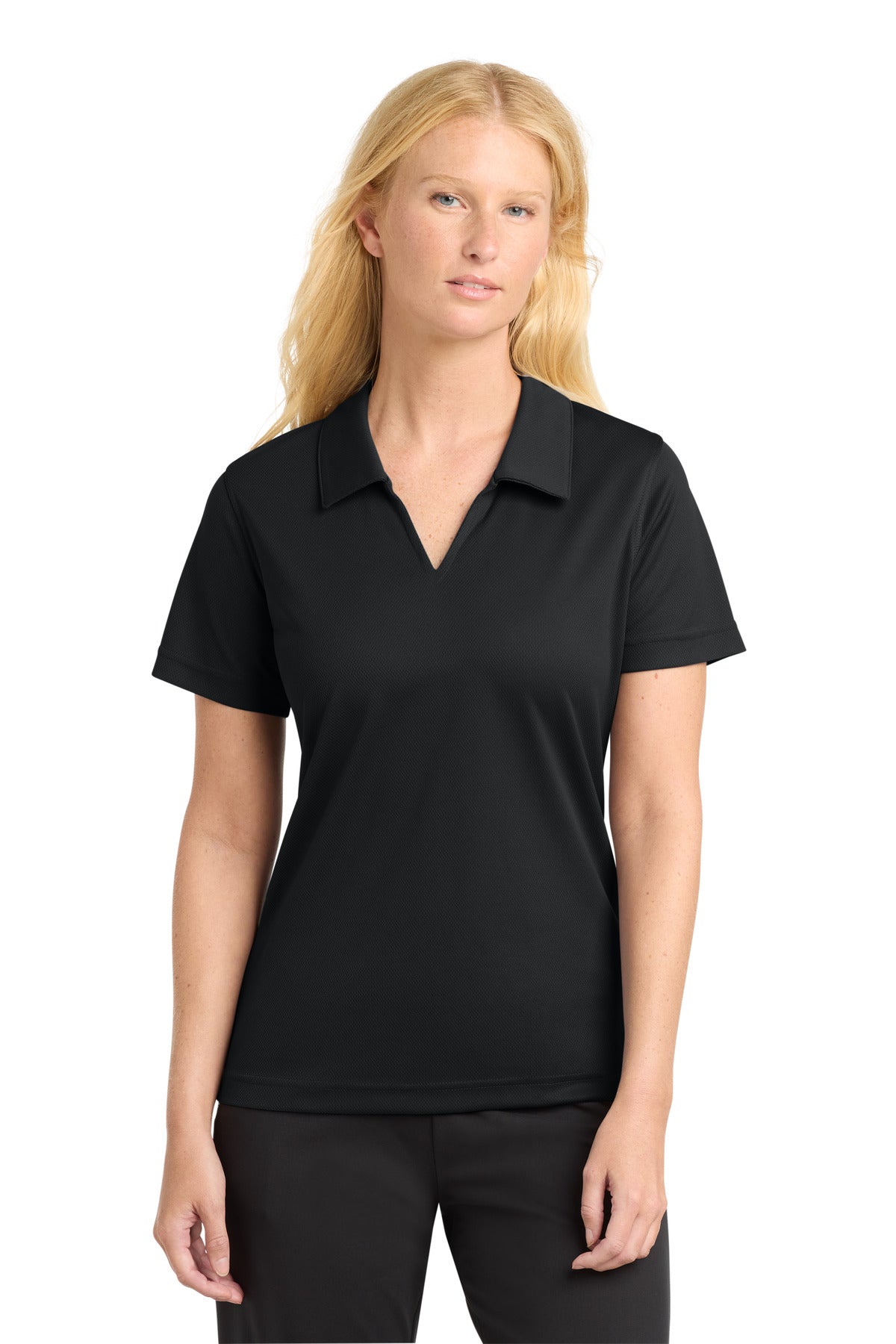 L469_black_model_front.jpg
