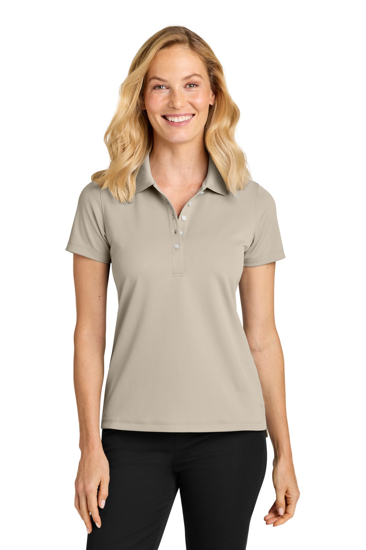 LK845_sahara_model_front.jpg