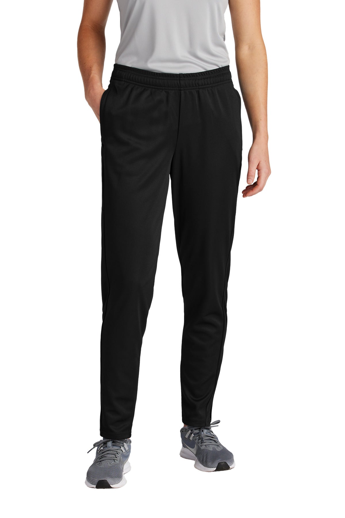 LPST800_BLACKBLACK_Model_Front.jpg