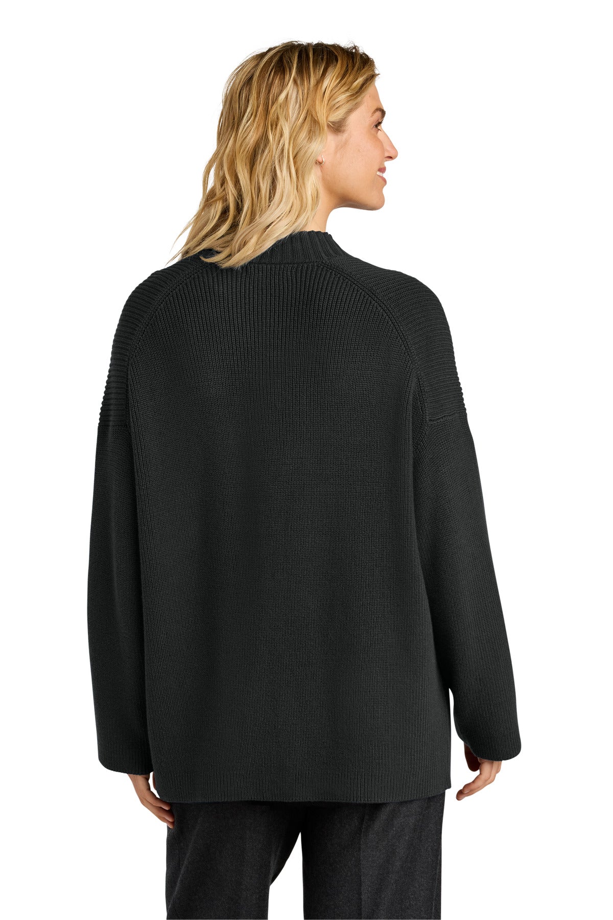MM3021_deepblack_model_back.jpg