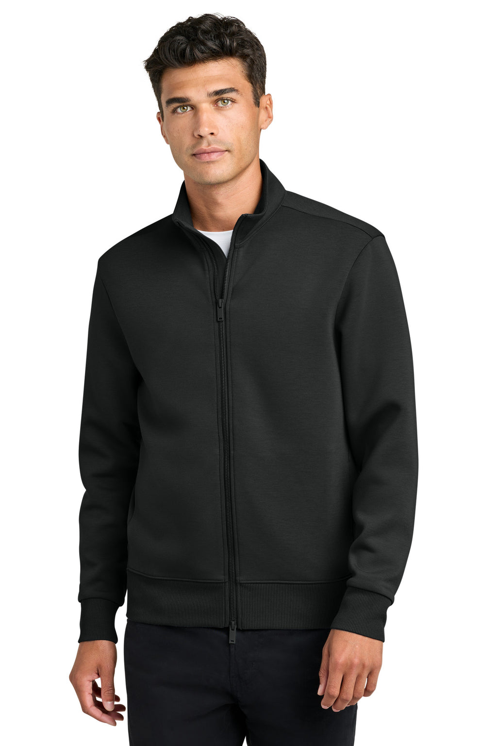 MM3102_deepblack_model_front.jpg