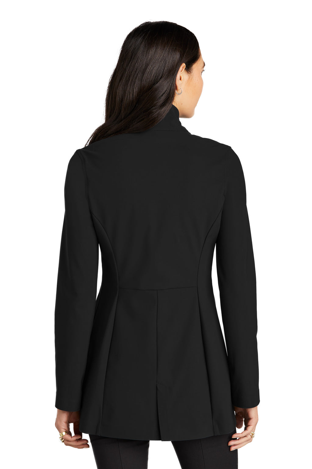 MM7101_deepblack_model_back.jpg