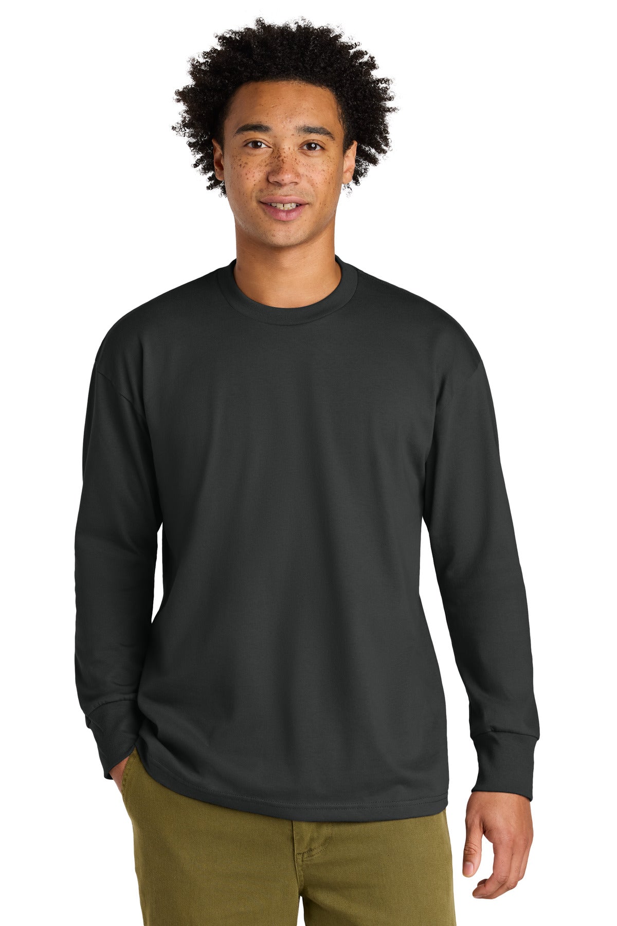 NL7211_graphiteblack_model_front.jpg