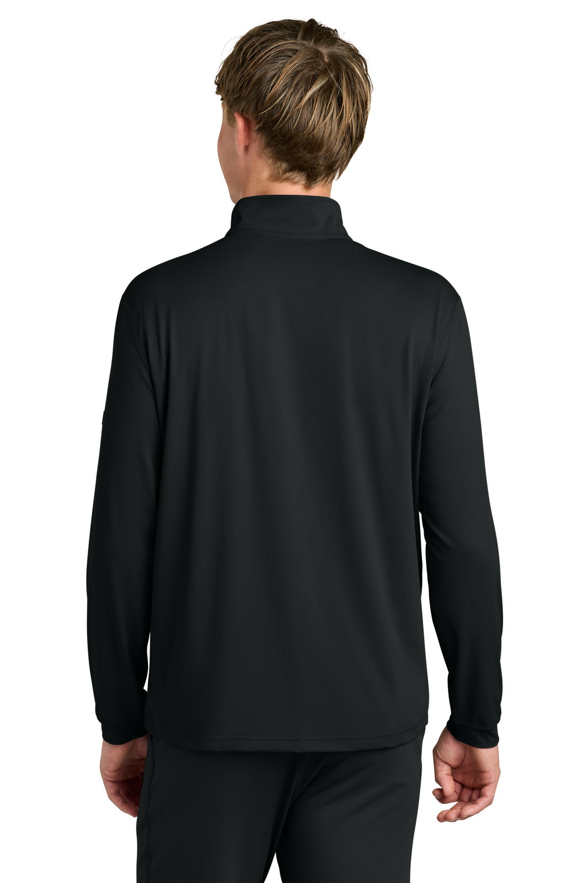 RA7500Q_black_model_back.jpg