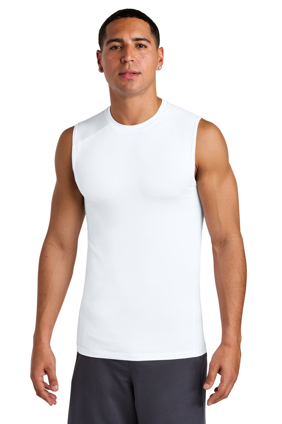 ST121SL_white_model_front.jpg