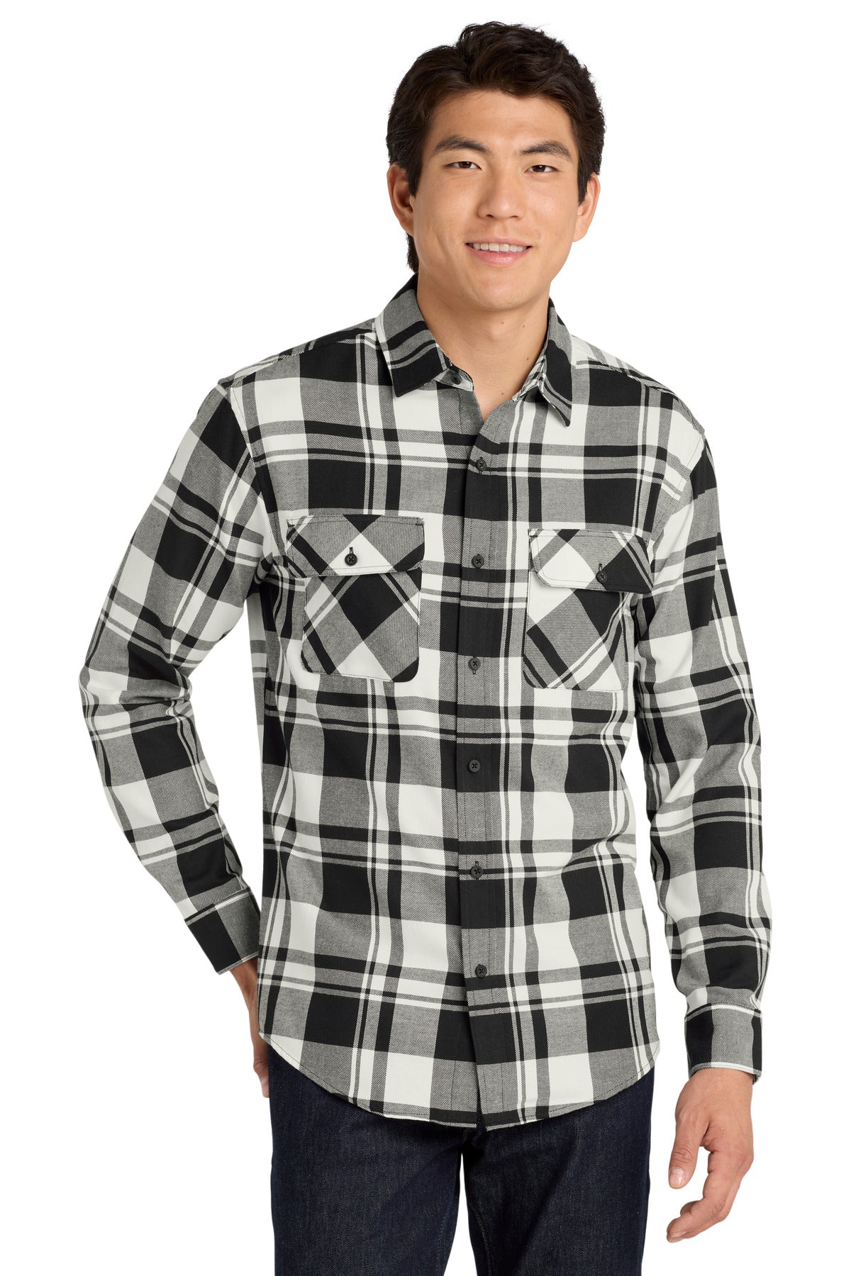 W668_snowwhiteblack_model_front.jpg
