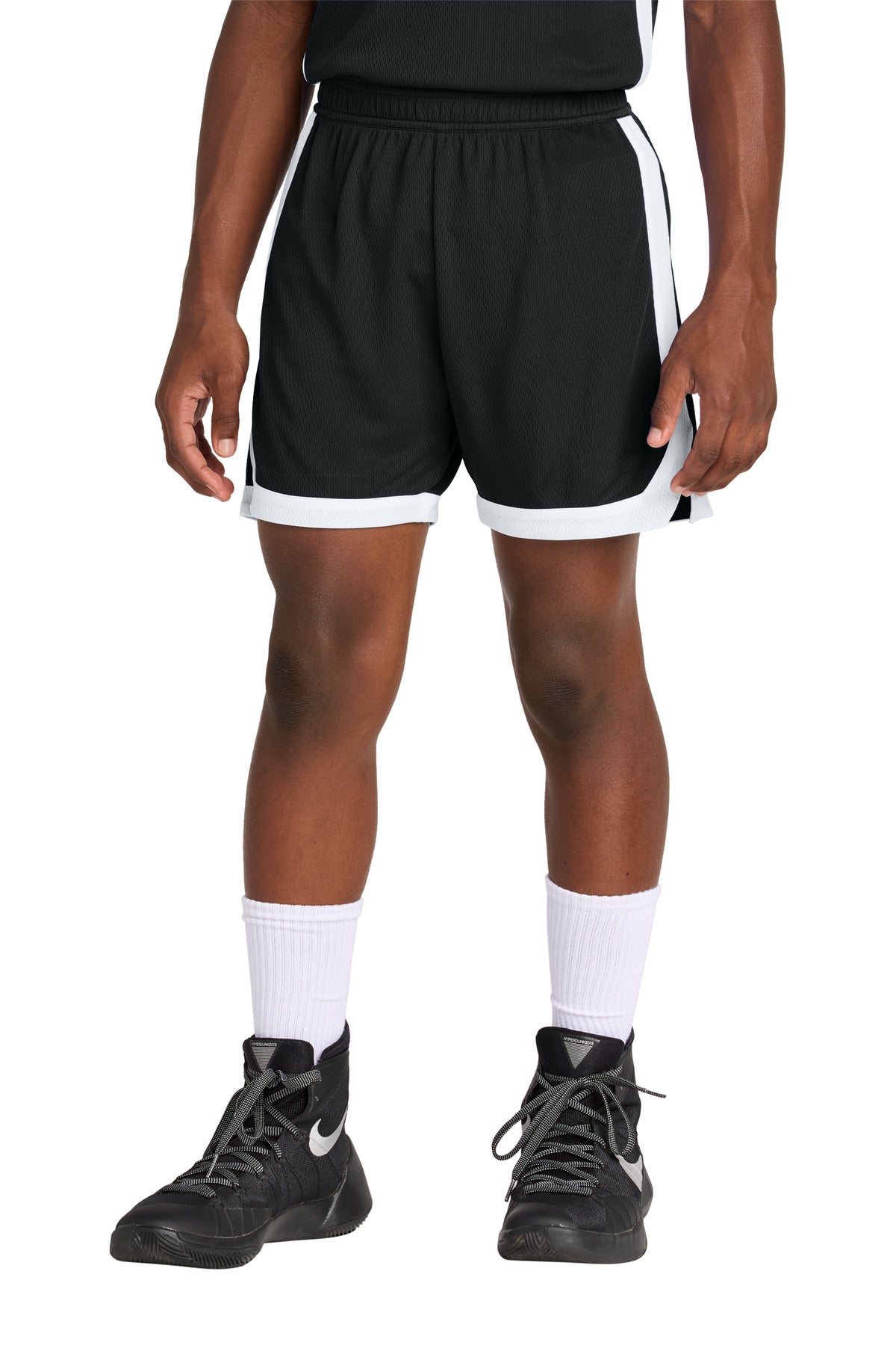 YST901_blackwhite_model_front.jpg