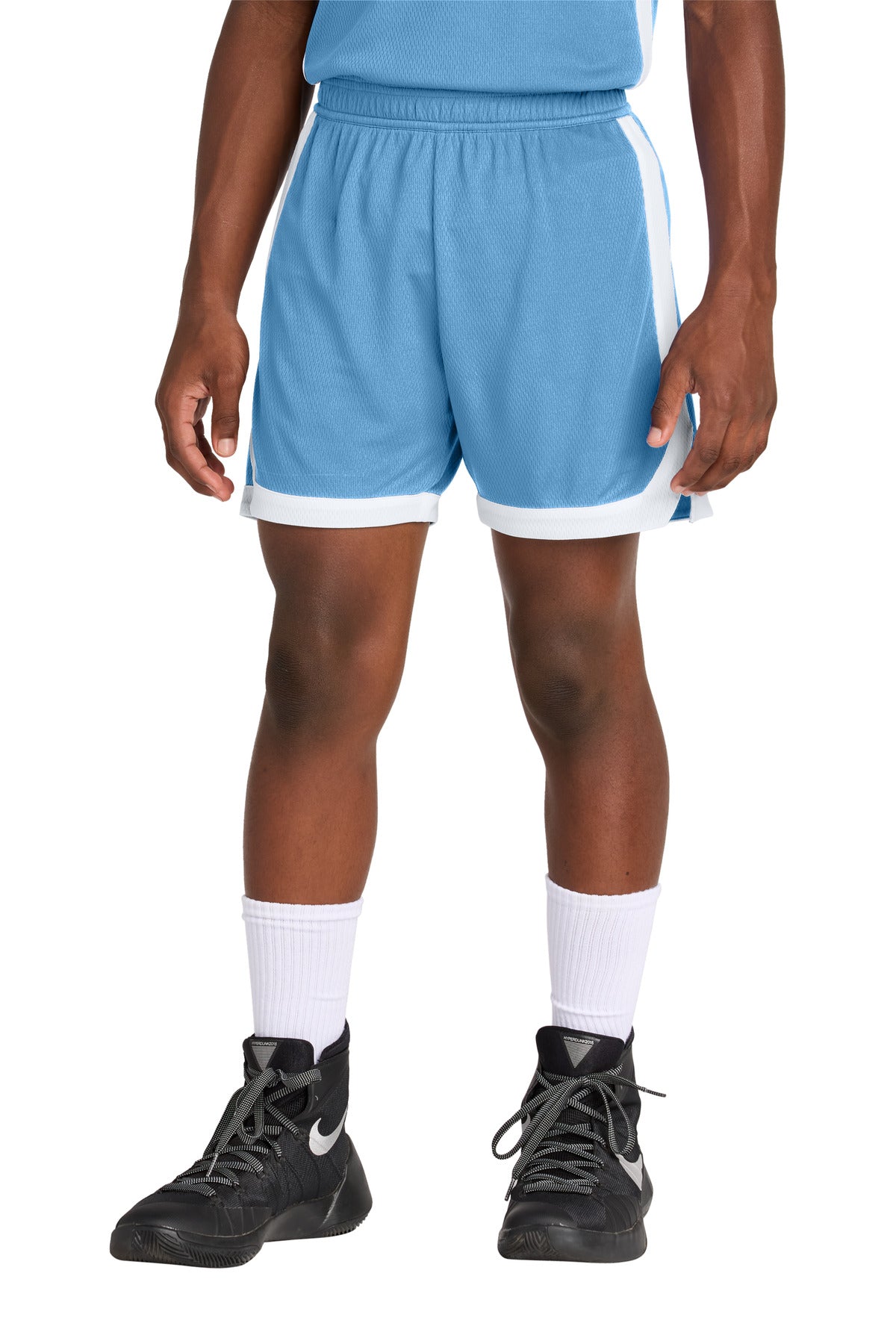 YST901_carolinabluewhite_model_front.jpg